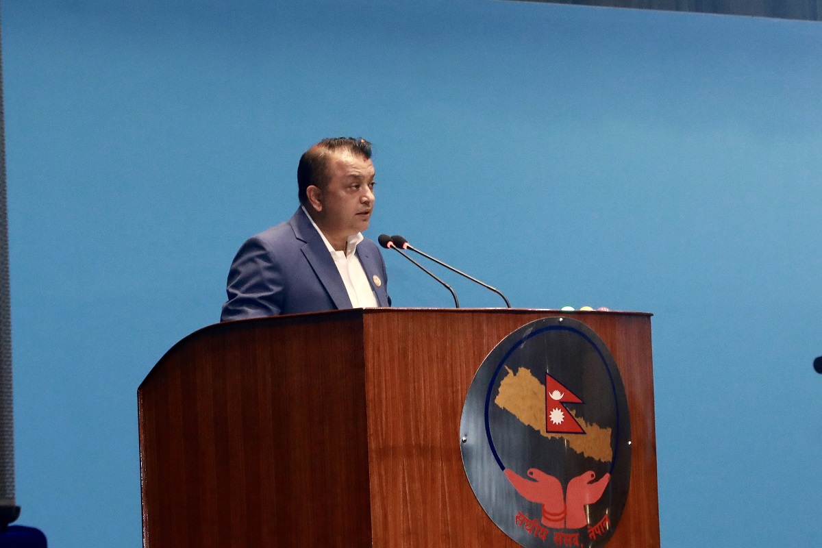 औचित्य पुष्टि हुनेगरी सरकारले करको दर हेरफेर गर्न पाउँछ : गगन थापा 